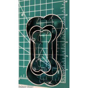 Set Of 3 Stainless Steel Bone-Shaped Cookie Cutters For Baking & Dog Treats